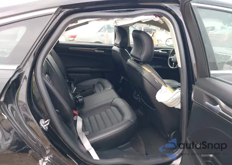 2017 Ford Fusion Se z USA, uszkodzony, nr VIN 3FA6P0HD4HR334580